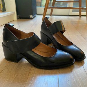 Jeffrey Campbell Black leather heeled pumps with strap